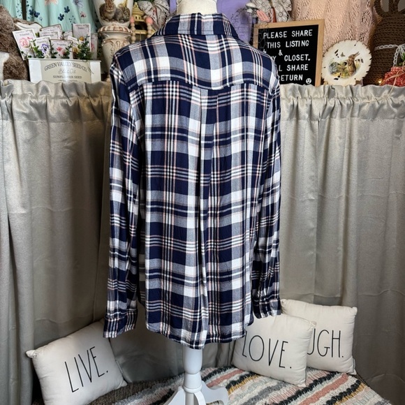 Como Vintage Navy and White Plaid Button Down Shirt Size Medium - Picture 2 of 10